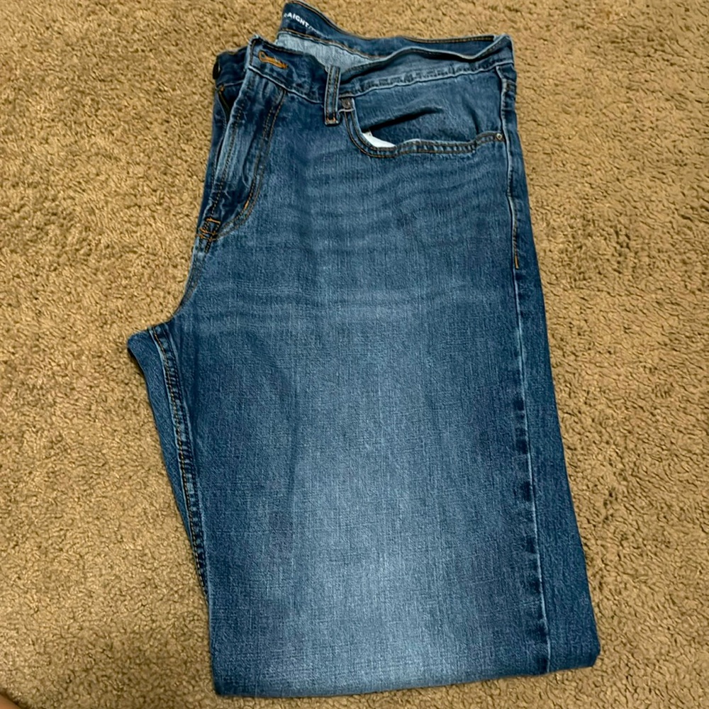 Men’s gently worn jeans.